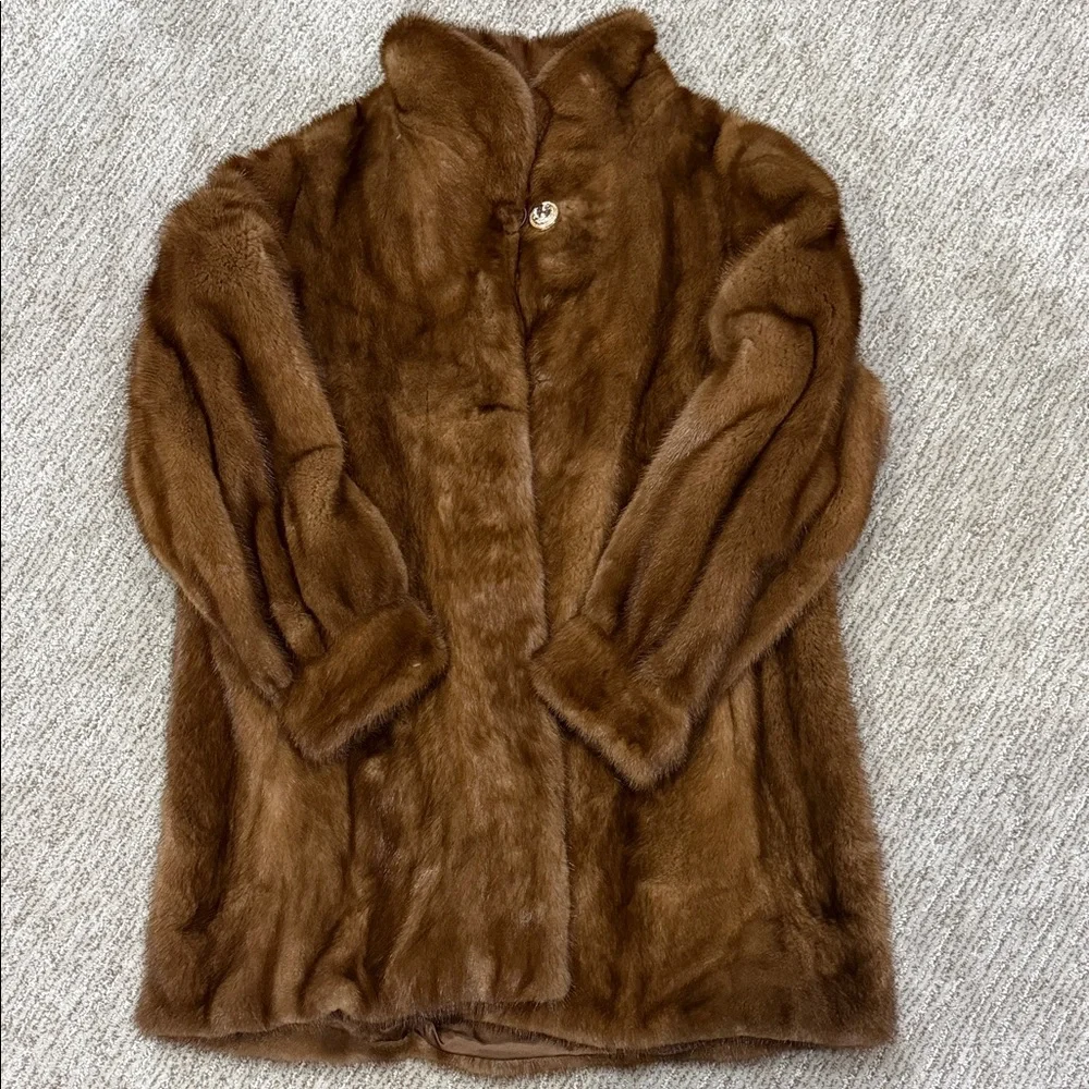 Vintage Elegant Brown Mink Fur Coat PTP 20” (inside) - Picture 8 of 8